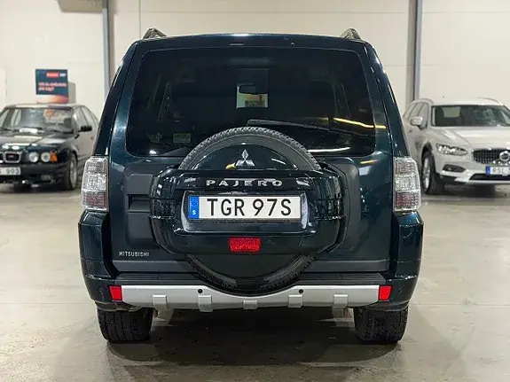 Mitsubishi Pajero 2014 photo 4