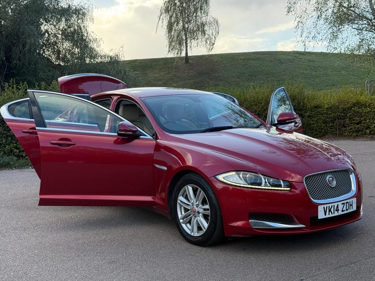 Jaguar Xf 2014 photo 5