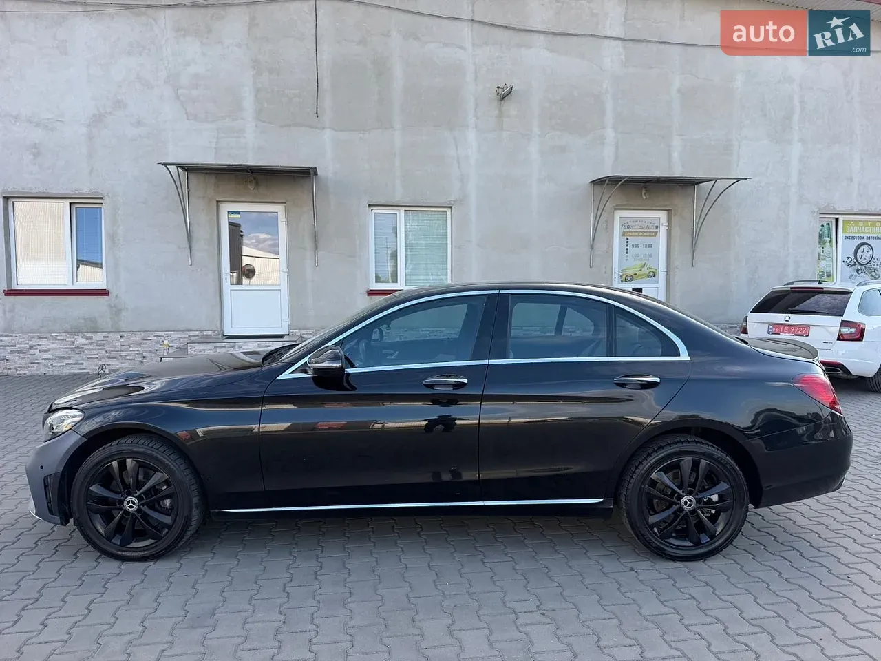 Mercedes-Benz C-Class 2019 photo 4