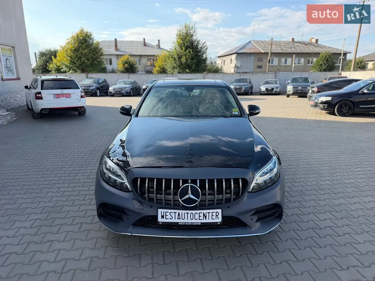 Mercedes-Benz C-Class 2019 photo 2