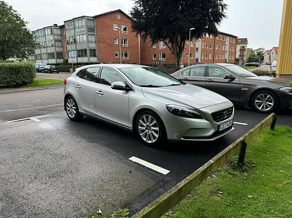 Volvo V40 2015 photo 2