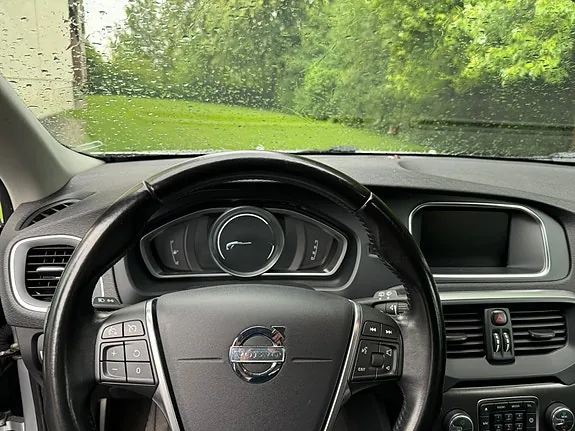 Volvo V40 2015 photo 5