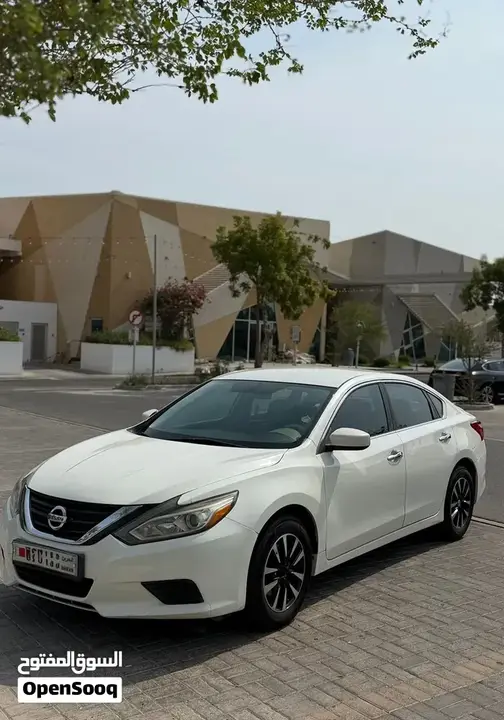 Nissan Altima 2017 photo 2