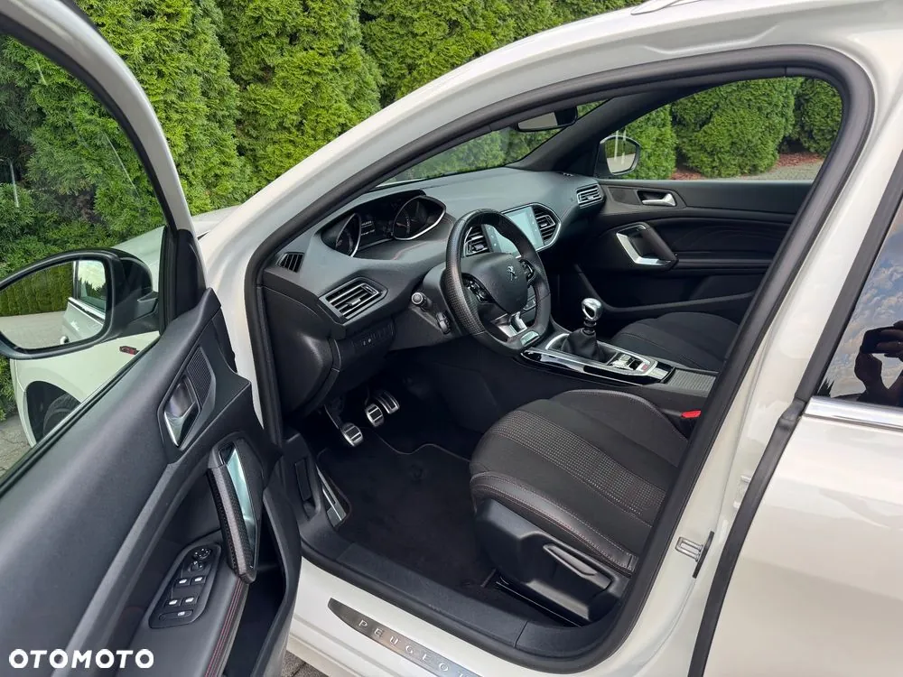 Peugeot 308 2018 photo 3