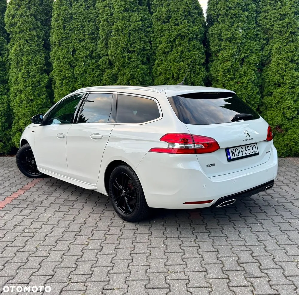 Peugeot 308 2018 photo 2