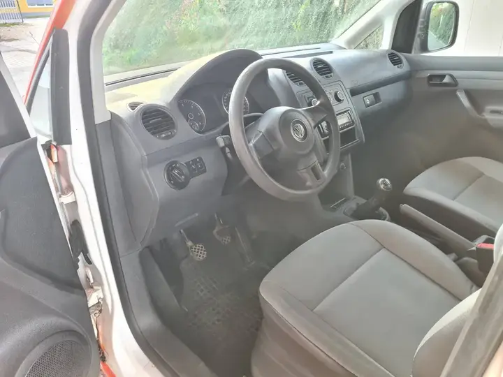 Volkswagen Caddy 2015 photo 2
