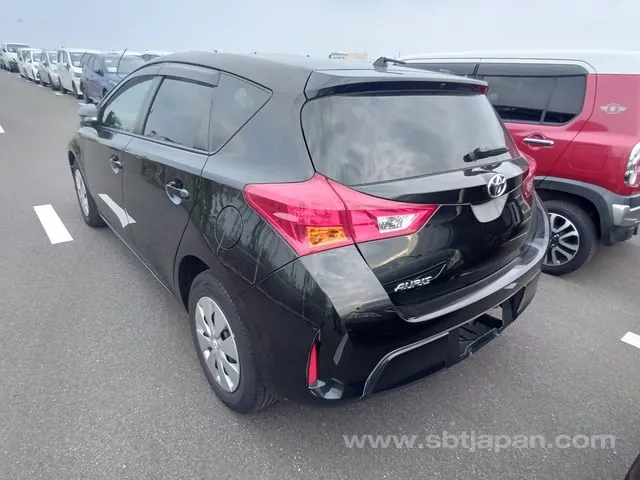 Toyota Auris 2013 photo 3