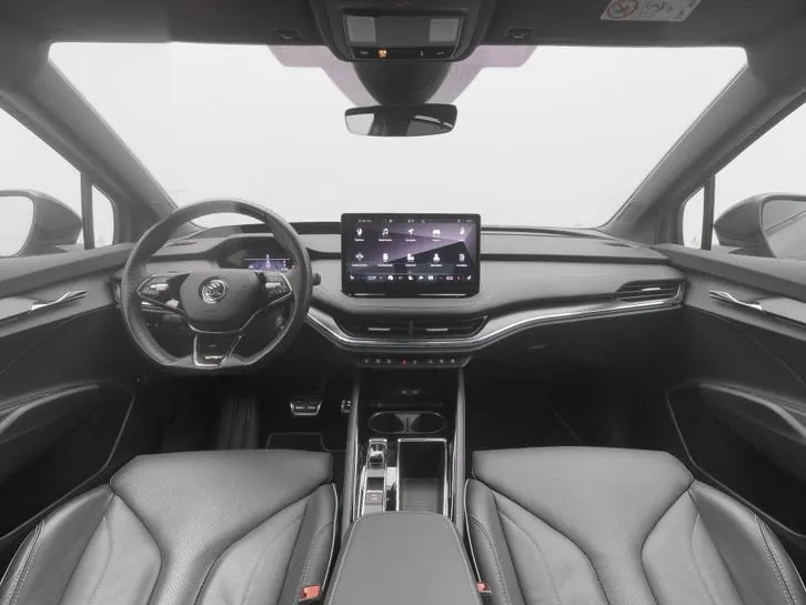 Skoda Enyaq 2023 photo 3