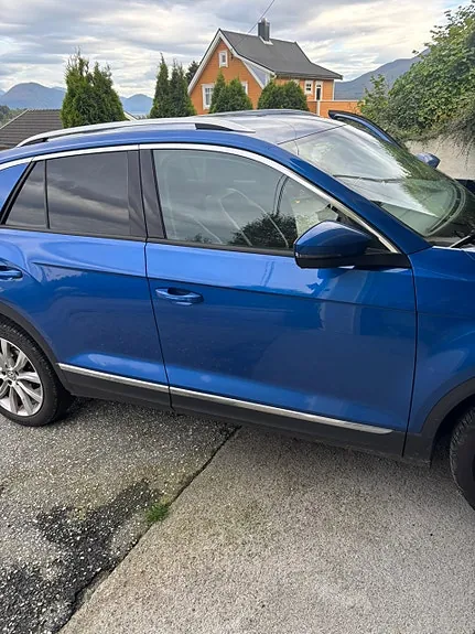 Volkswagen T-Roc 2018 photo 2