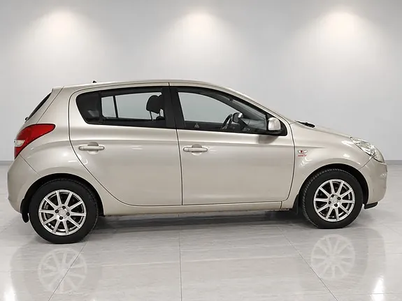 Hyundai I20 2009 photo 2