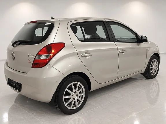Hyundai I20 2009 photo 3