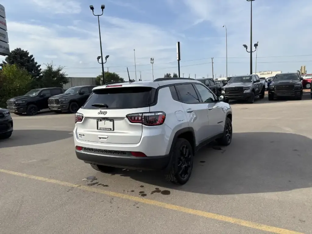 Jeep Compass 2025 photo 5