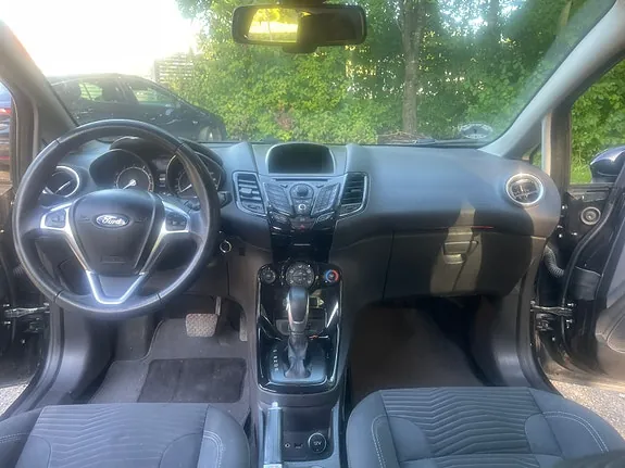 Ford Fiesta 2014 photo 5