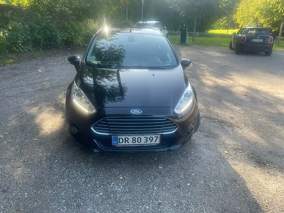 Ford Fiesta 2014 photo 2