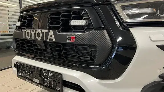 Toyota Hilux 2024 photo 4