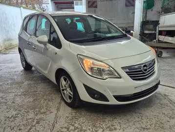 Opel Meriva 2012 photo 2