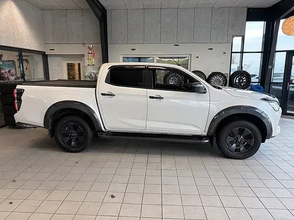 Isuzu D-Max 2021 photo 3