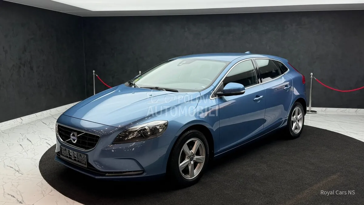 Volvo V40