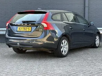 Volvo V60 2012 photo 2
