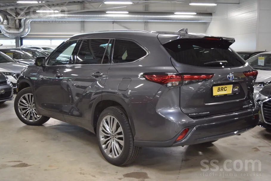 Toyota Highlander 2024 photo 2