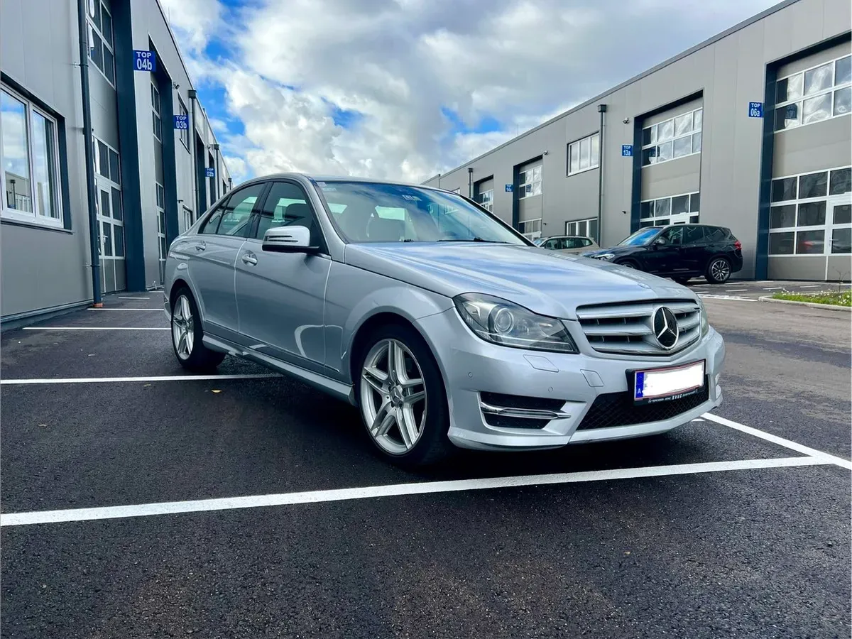 Mercedes-Benz C-Class 2012 photo 3