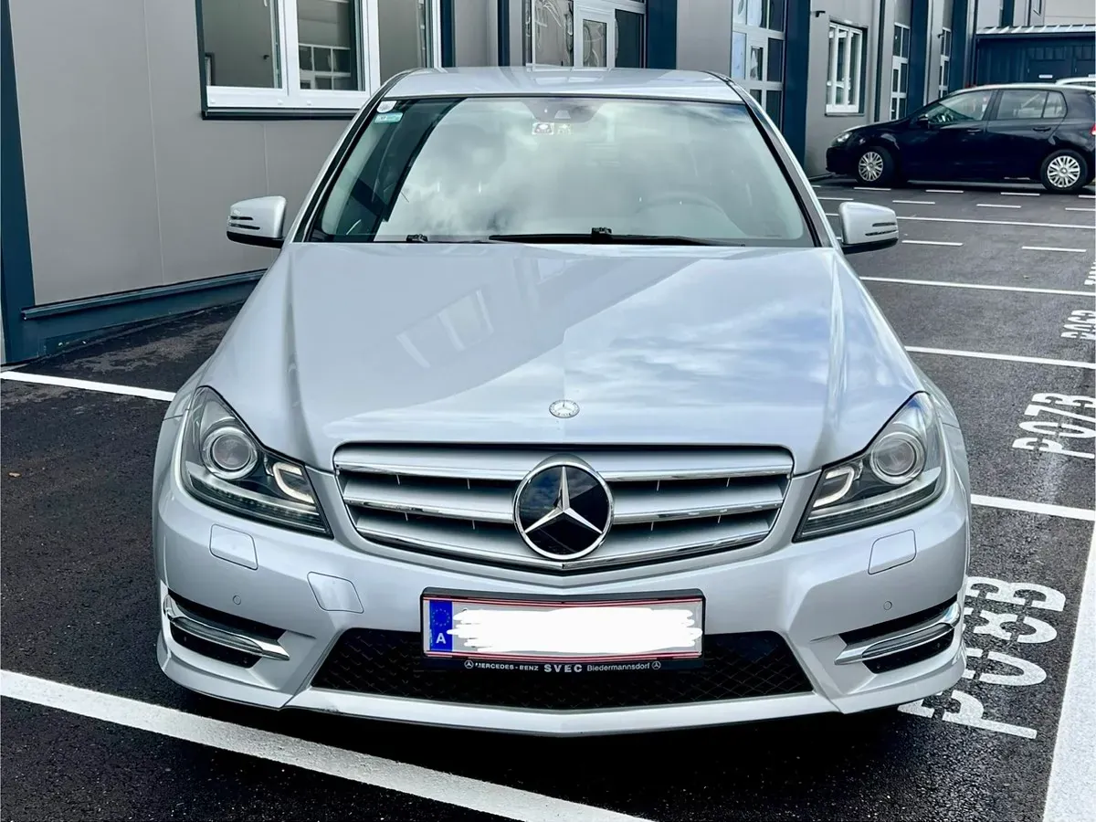 Mercedes-Benz C-Class 2012 photo 2