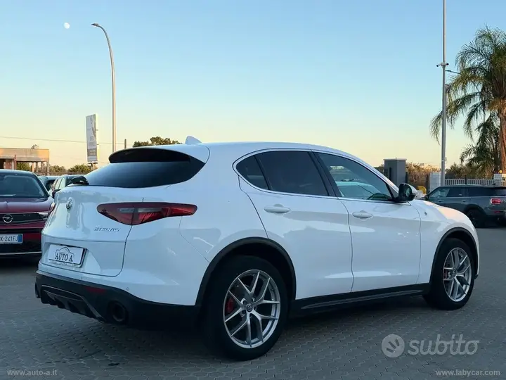 Alfa Romeo Stelvio 2018 photo 4