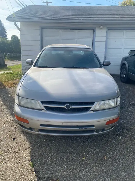Nissan Maxima 1999 photo 2
