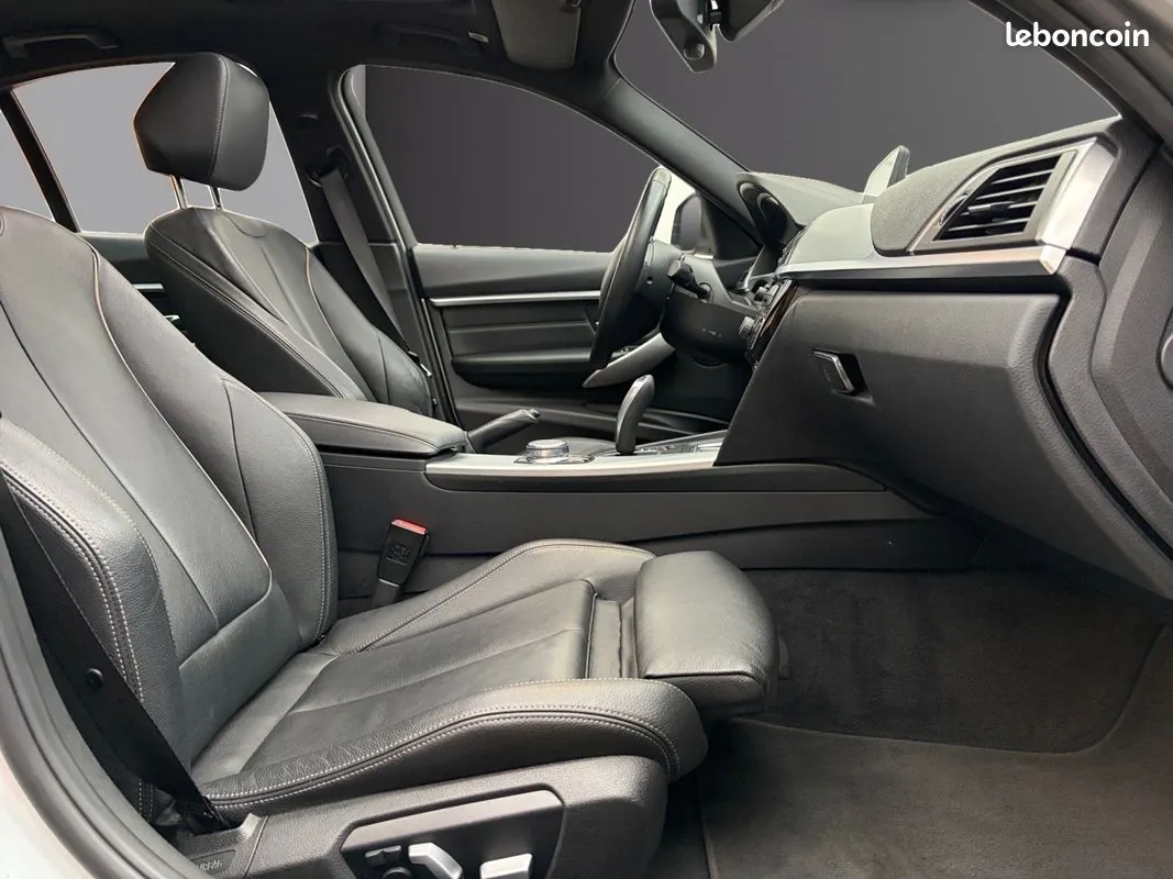 BMW 3 Series 2018 photo 5