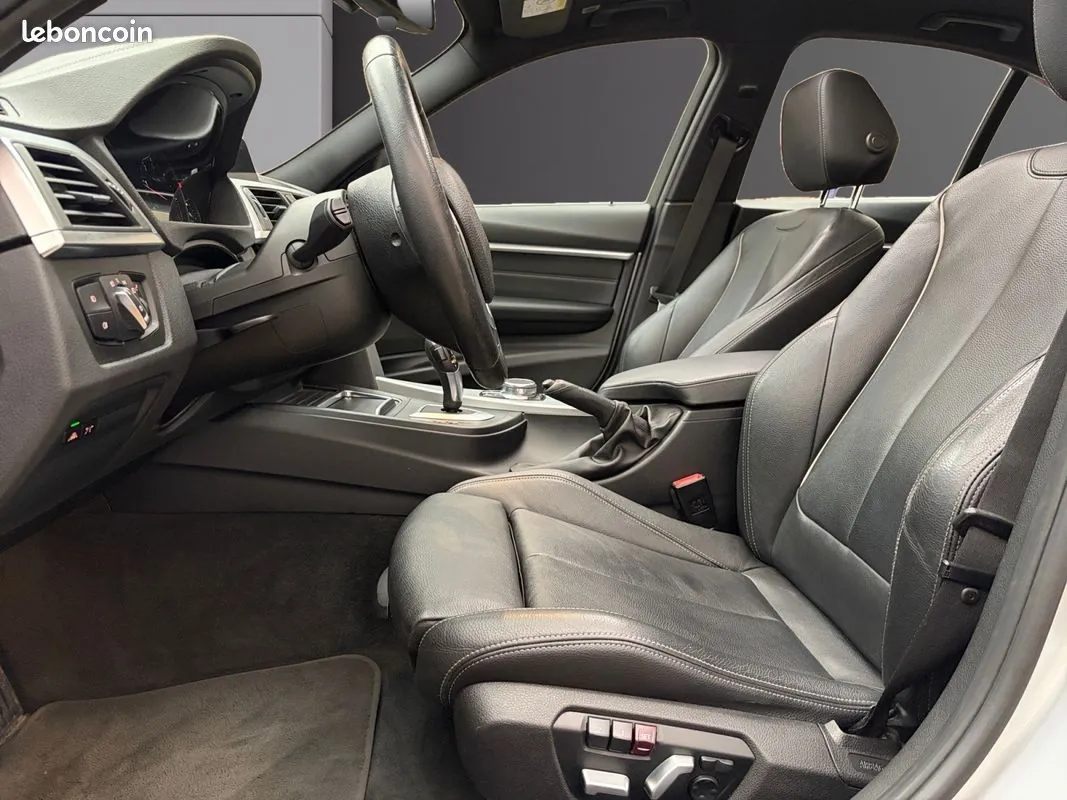 BMW 3 Series 2018 photo 4