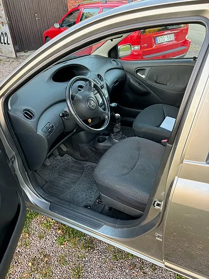 Toyota Yaris 2004 photo 4