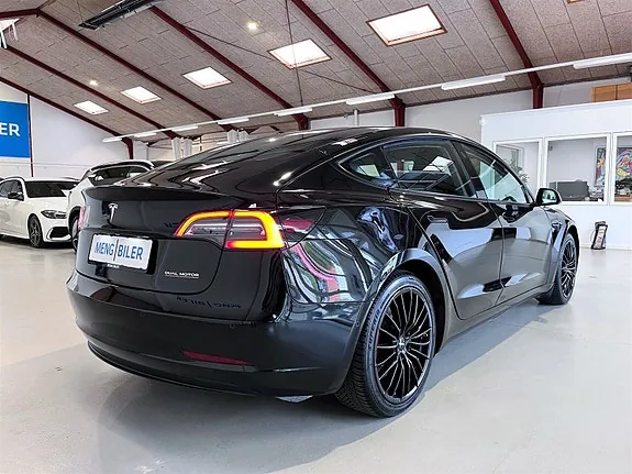 Tesla Model 3 2021 photo 4