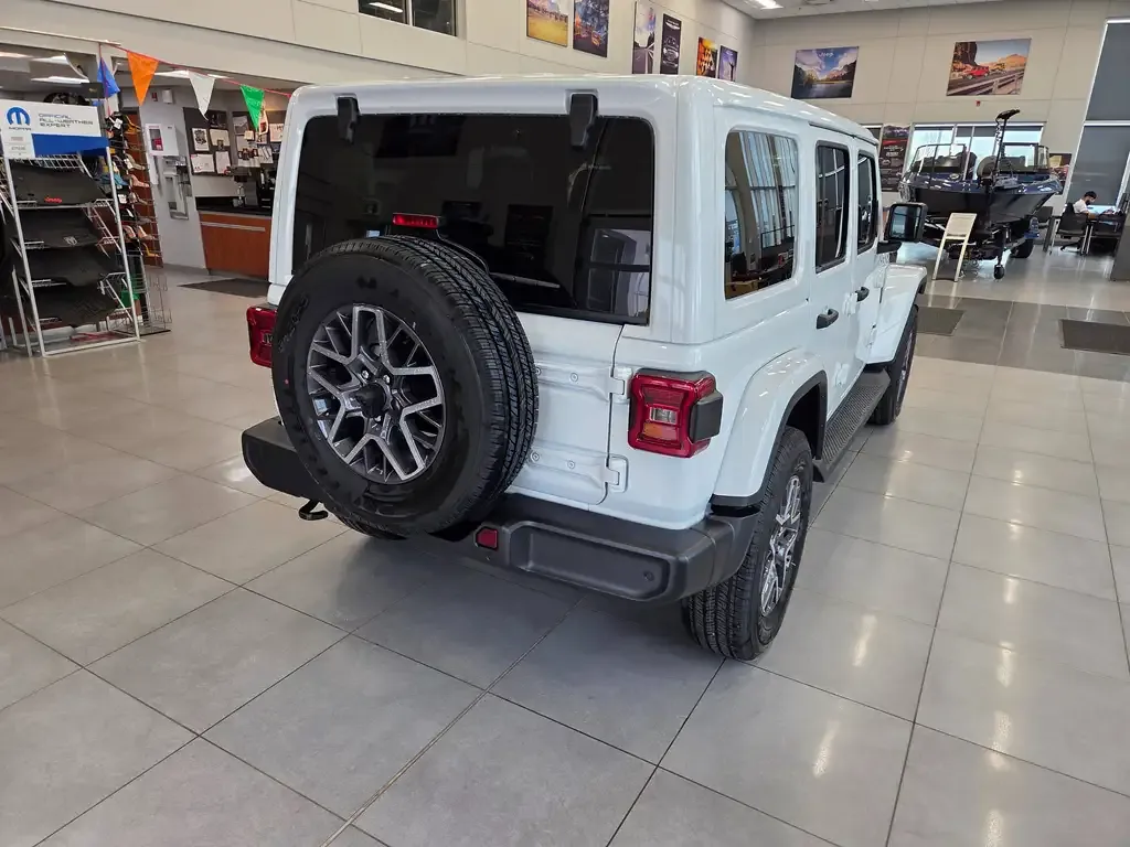 Jeep Wrangler 2026 photo 4
