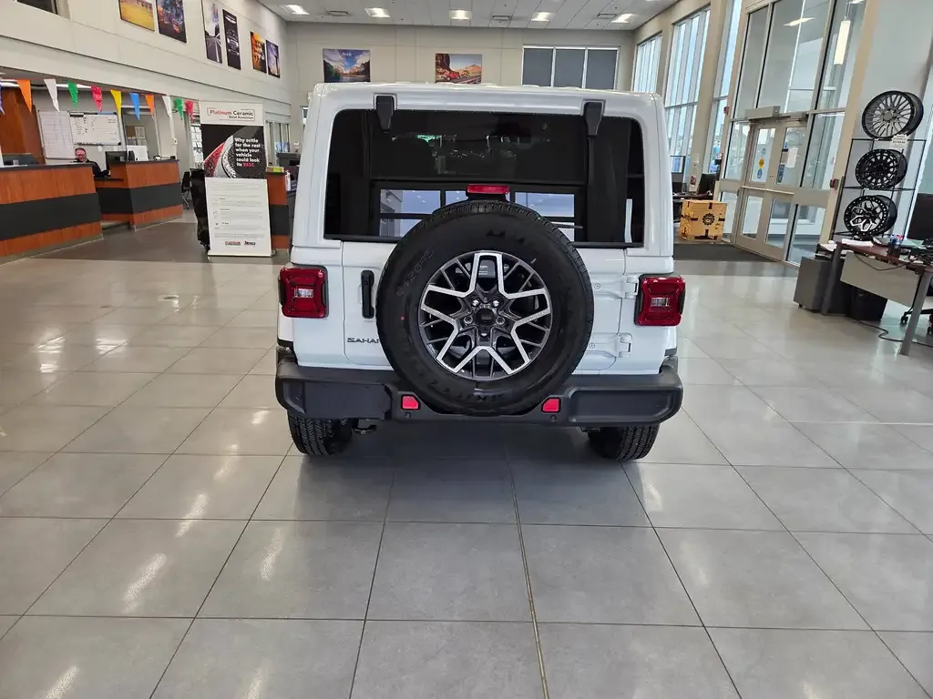 Jeep Wrangler 2026 photo 5