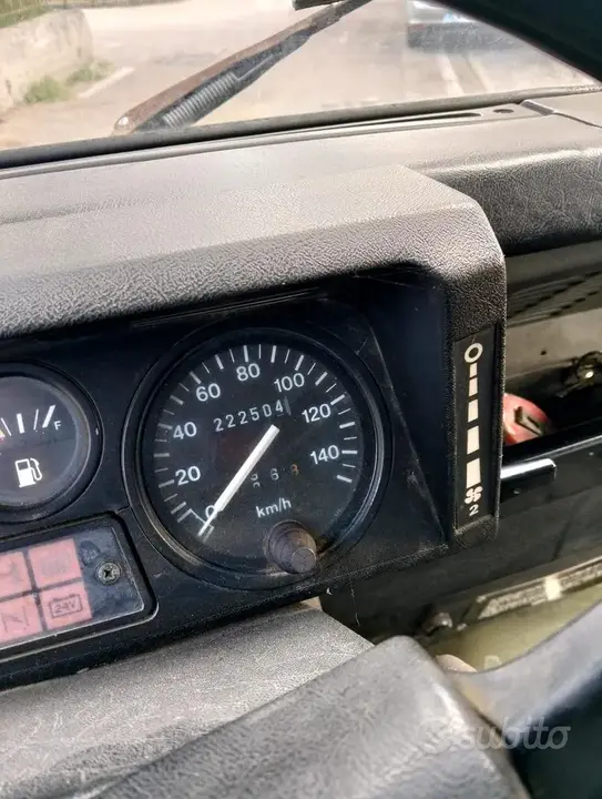 Land Rover Defender 1991 photo 5