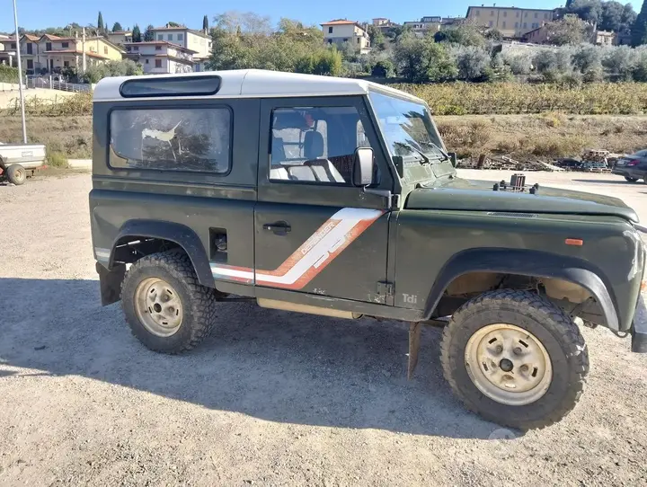 Land Rover Defender 1991 photo 3
