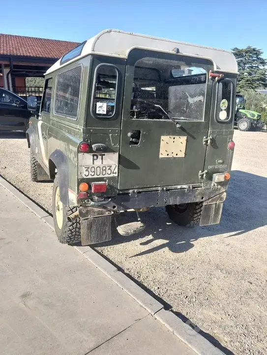 Land Rover Defender 1991 photo 4