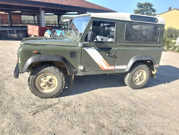 Land Rover Defender 1991 photo 2
