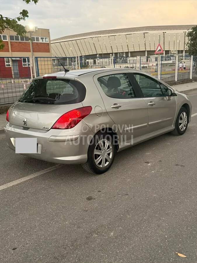 Peugeot 308 2008 photo 5