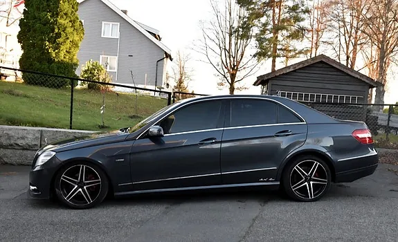 Mercedes-Benz 200 2010 photo 2