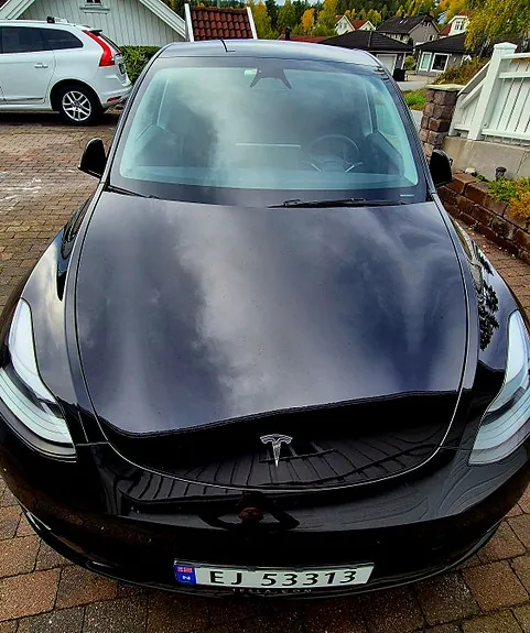 Tesla Model Y 2024 photo 3