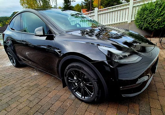 Tesla Model Y 2024 photo 5