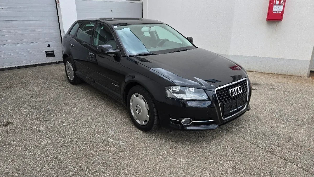 Audi A3 2011 photo 2