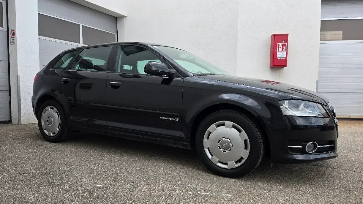 Audi A3 2011 photo 3