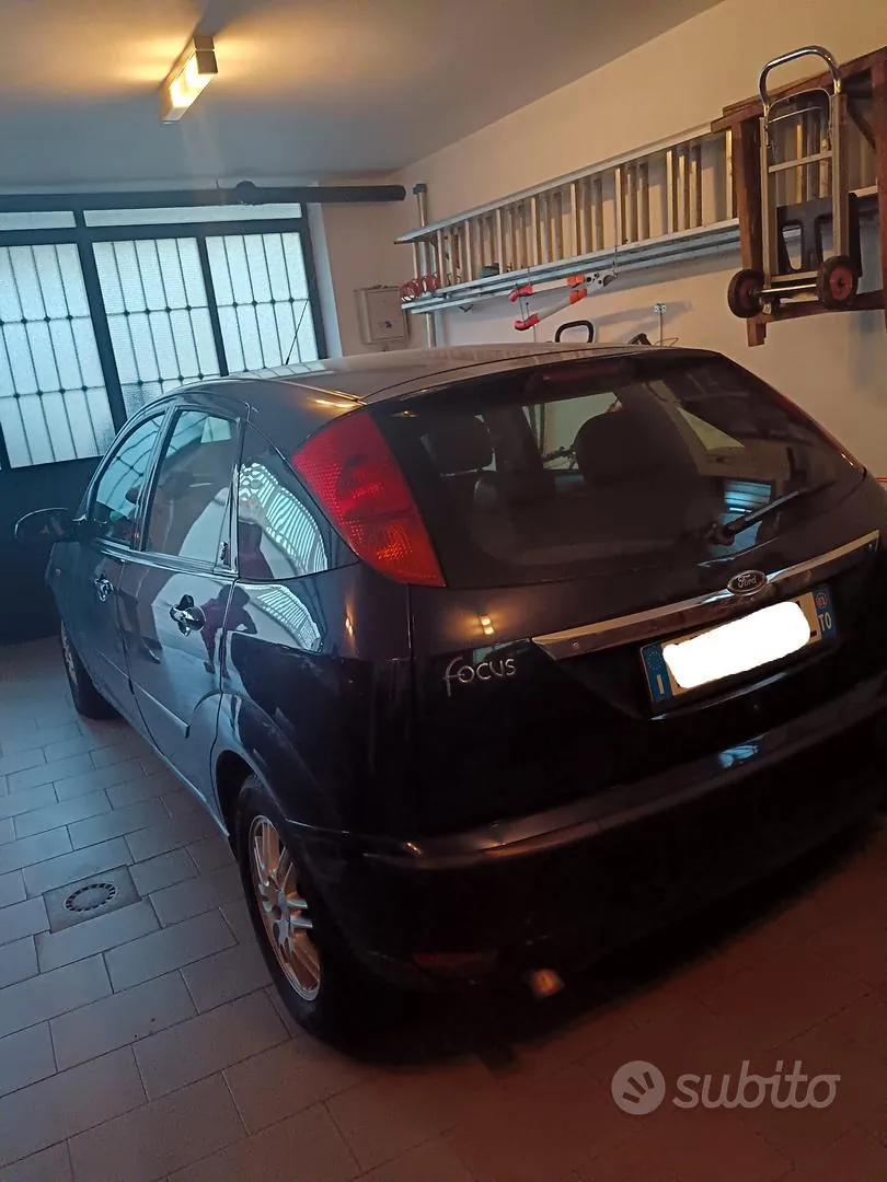 Ford Focus 2002 photo 2