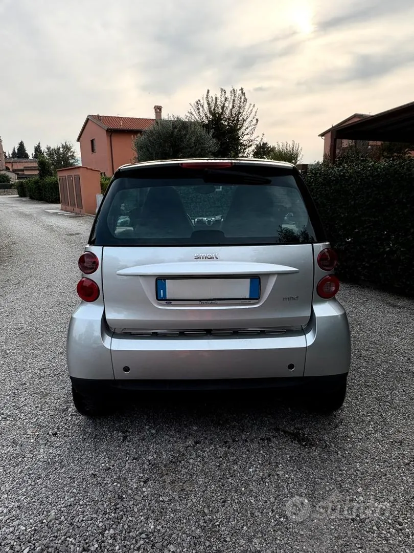 Smart Fortwo 2010 photo 3