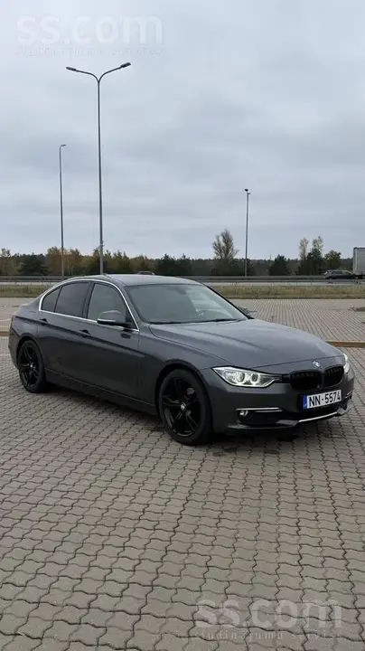 BMW 320I