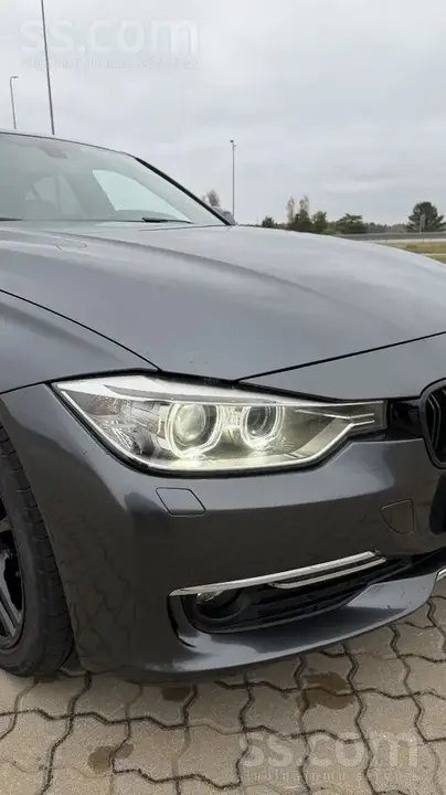 BMW 320I 2013 photo 3
