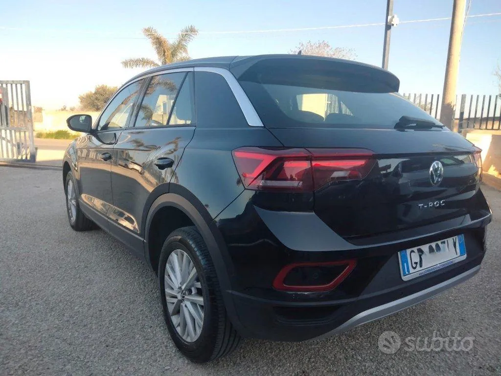 Volkswagen T-Roc 2023 photo 3