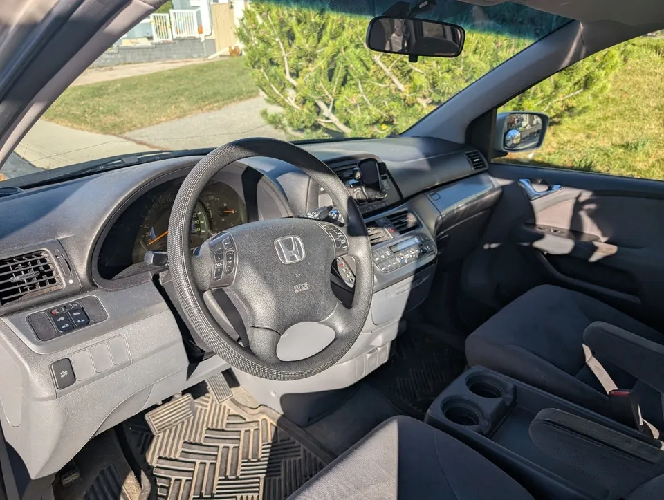 Honda Odyssey 2007 photo 2